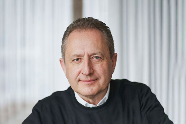 Dr. Ulrich Wolfrum